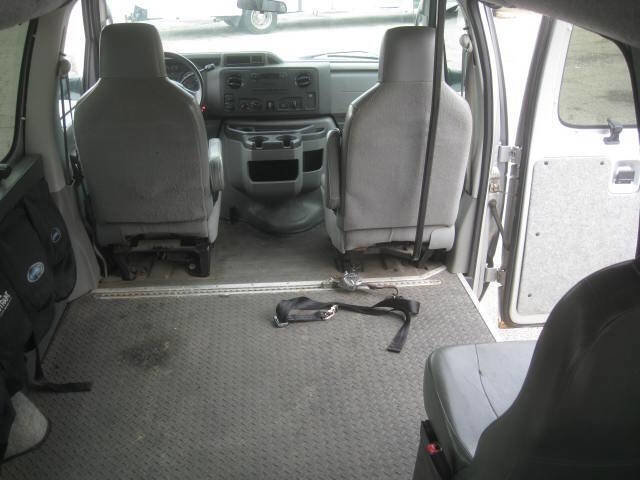 Used 2013 Ford E-350 and Econoline 350 Extended Super Duty w/ PWR Group image 26