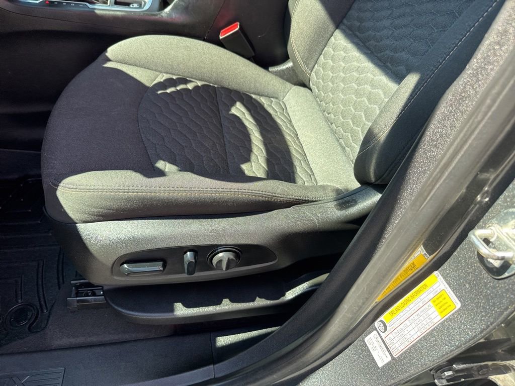 Used 2019 Chevrolet Equinox LT image 19