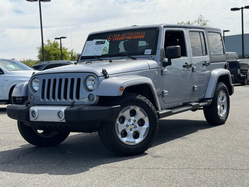 Used 2015 Jeep Wrangler Unlimited Sahara w/ Dual Top Group AWD/4WD image 2