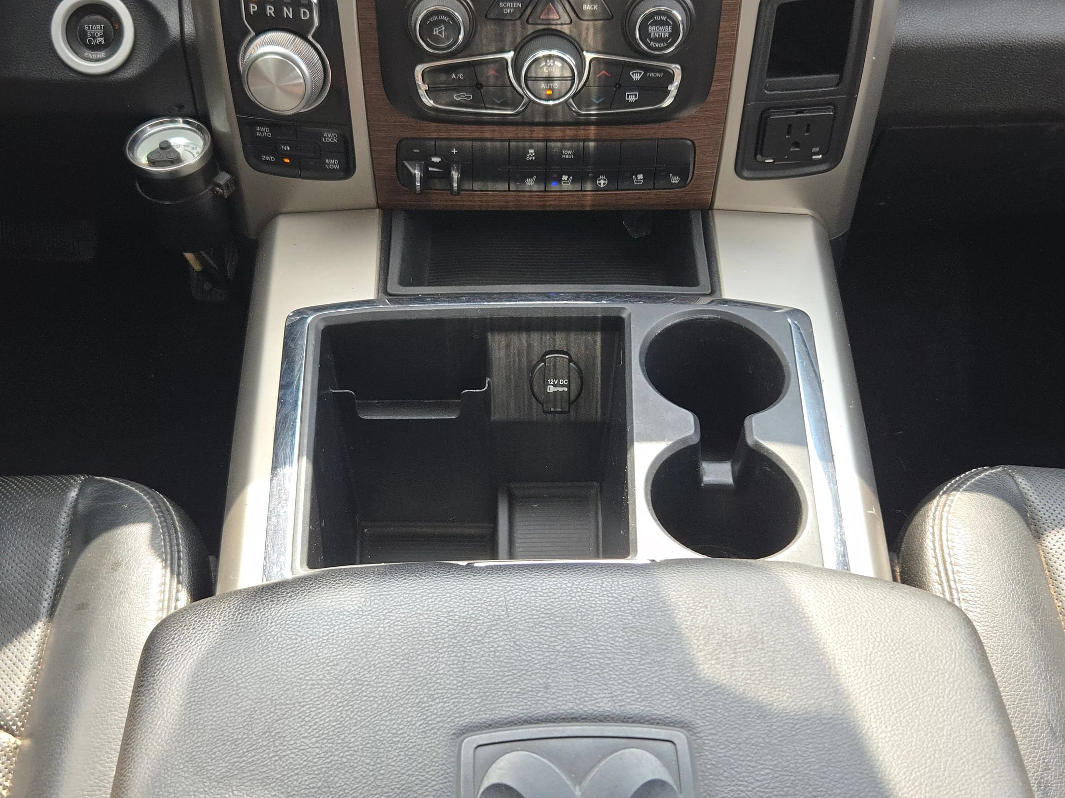 Used 2014 RAM 1500 Laramie w/ Convenience Group AWD/4WD image 18