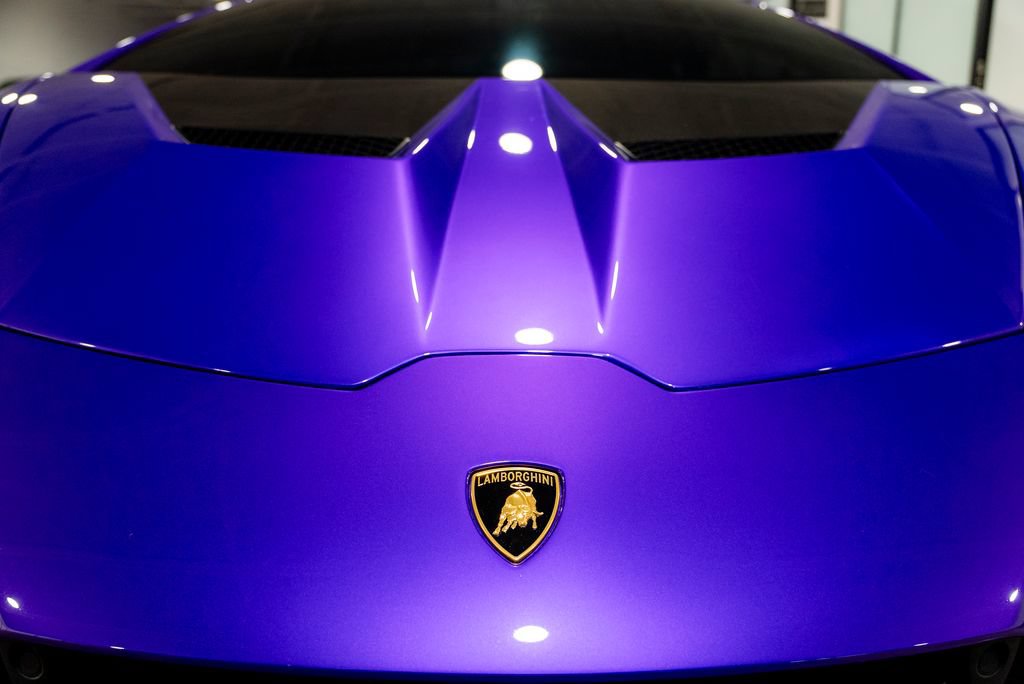 Used 2021 Lamborghini Huracan EVO RWD image 13