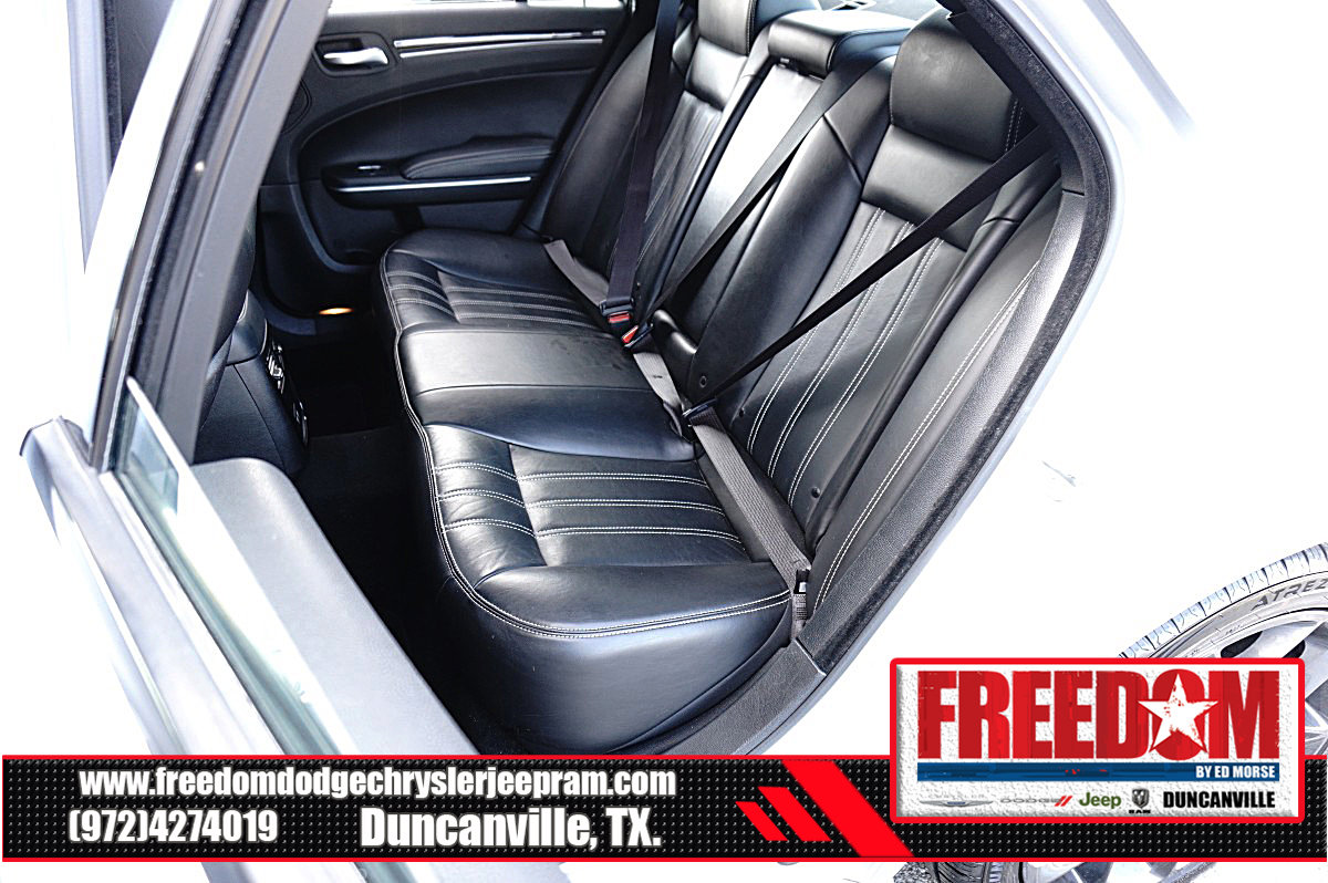 Used 2023 Chrysler 300 S RWD image 14
