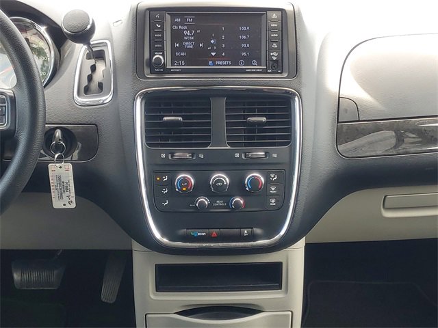 Used 2019 Dodge Grand Caravan SE image 27