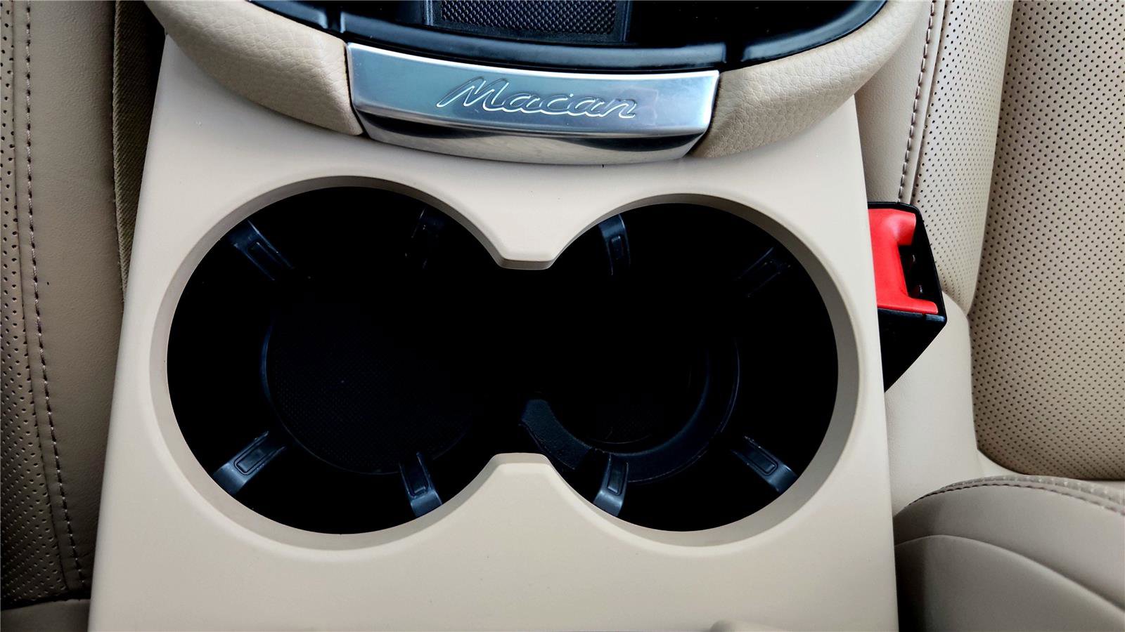 Used 2024 Porsche Macan Turbo image 34