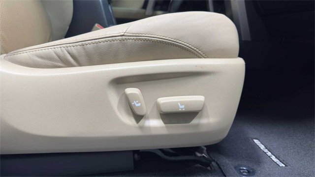 Used 2015 Toyota 4Runner Limited image 12