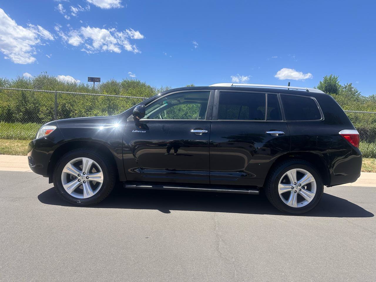 Used 2008 Toyota Highlander Limited AWD/4WD image 2