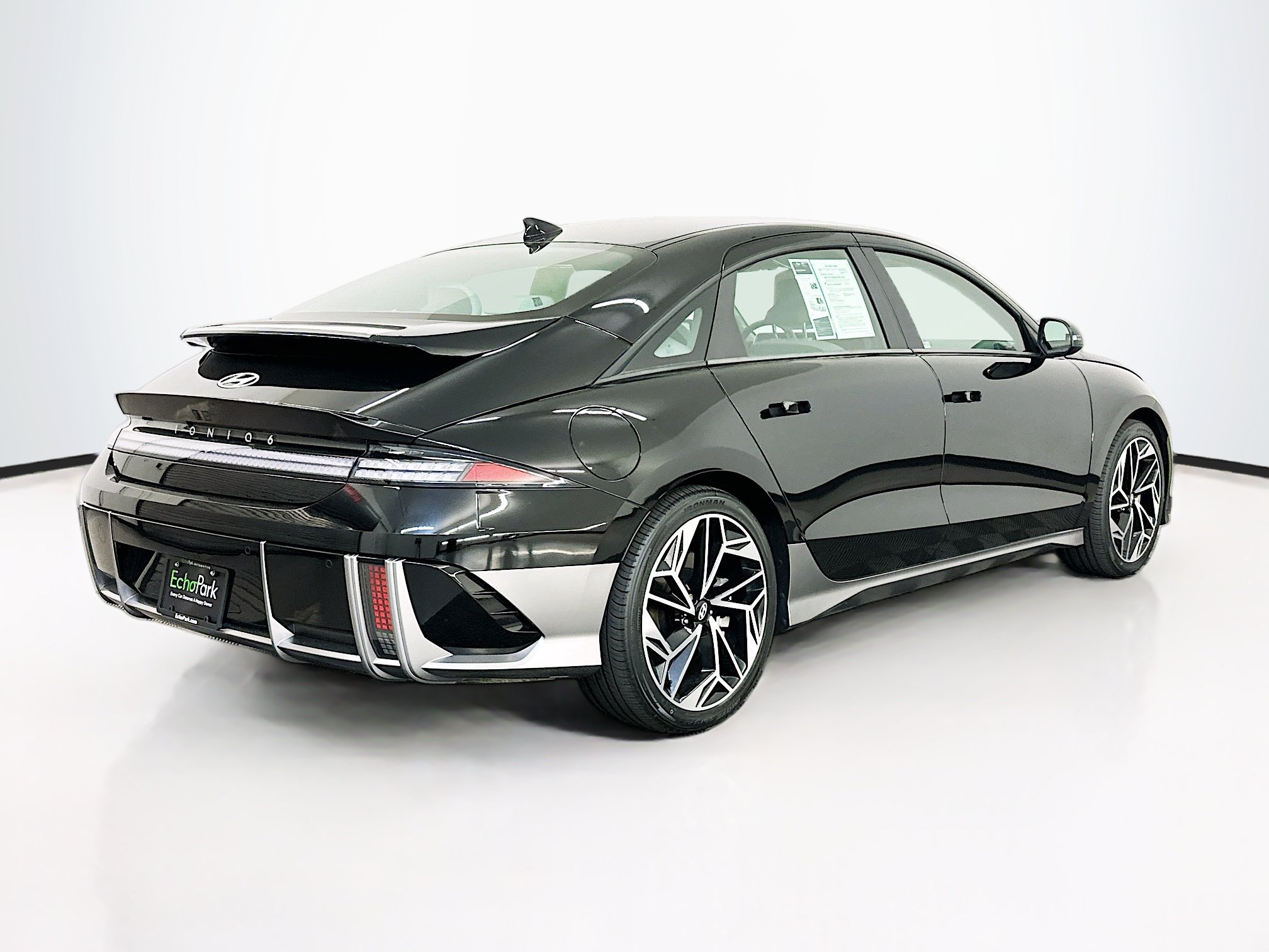 Used 2024 Hyundai Ioniq 6 SEL AWD/4WD image 9