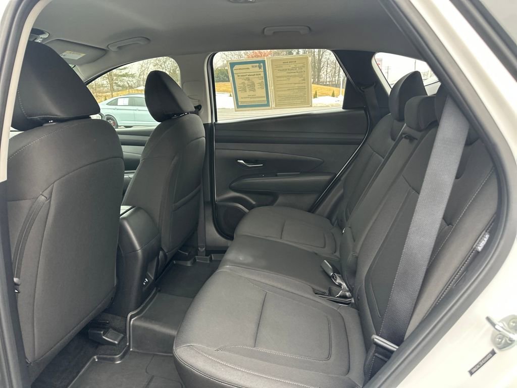 Used 2025 Hyundai Tucson SE AWD/4WD image 16