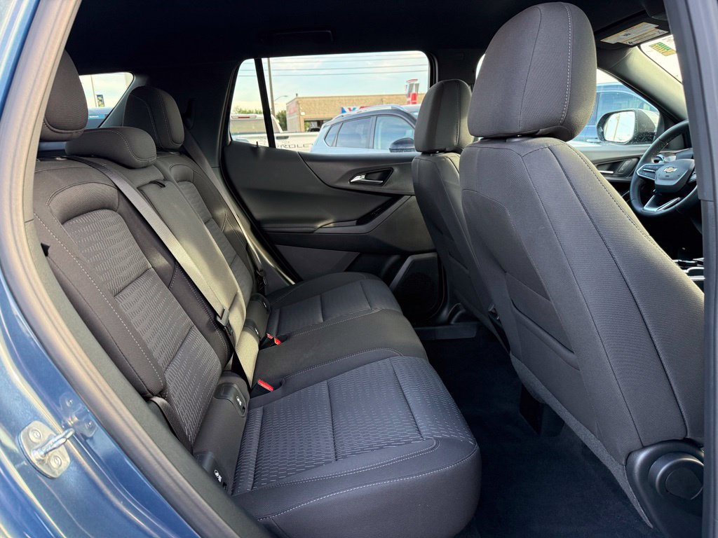 Used 2026 Chevrolet Equinox LT AWD/4WD image 19