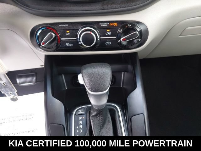Certified 2025 Kia Soul LX w/ LX Technology Package FWD image 13
