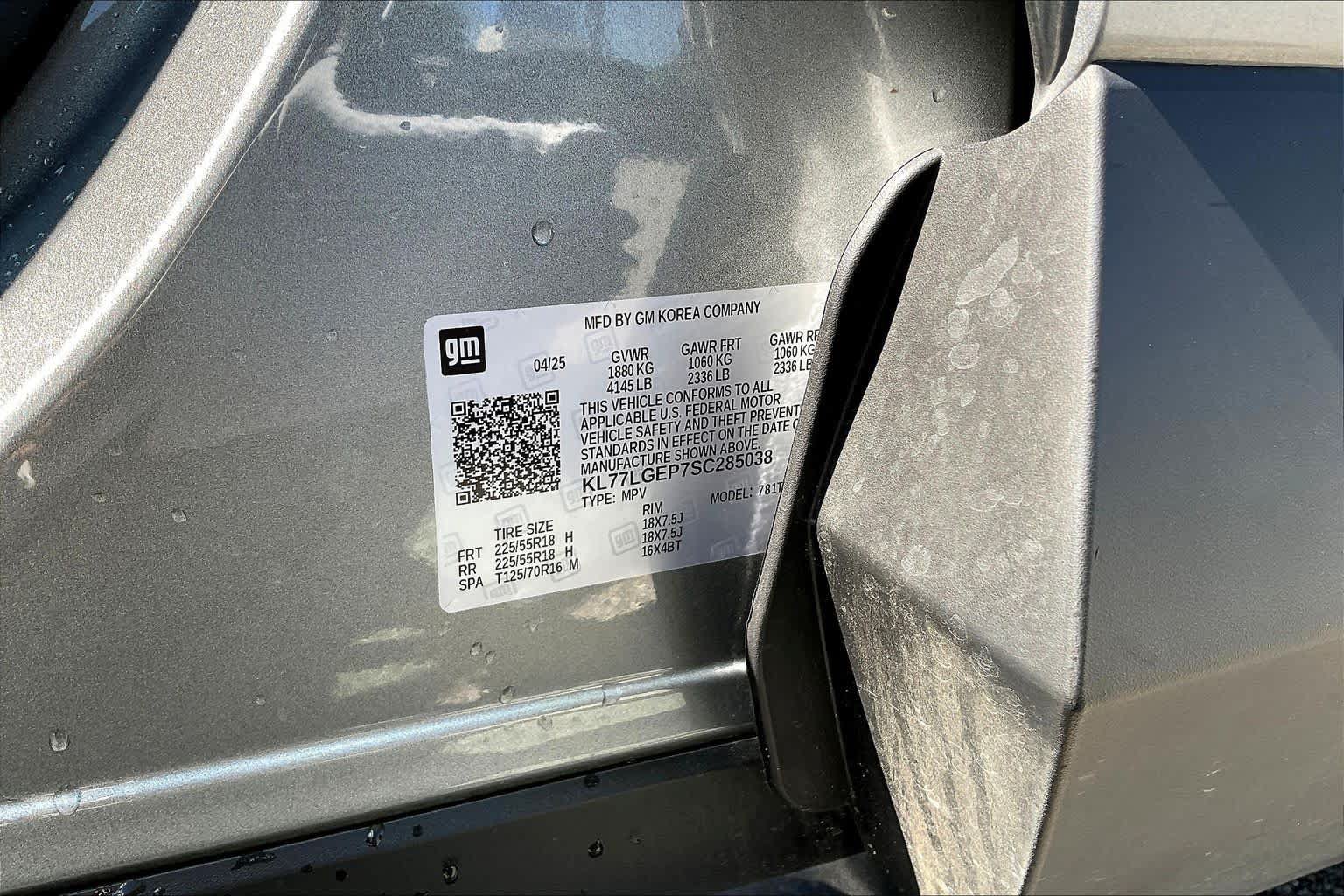Used 2025 Chevrolet Trax RS w/ Driver Confidence Package FWD image 32