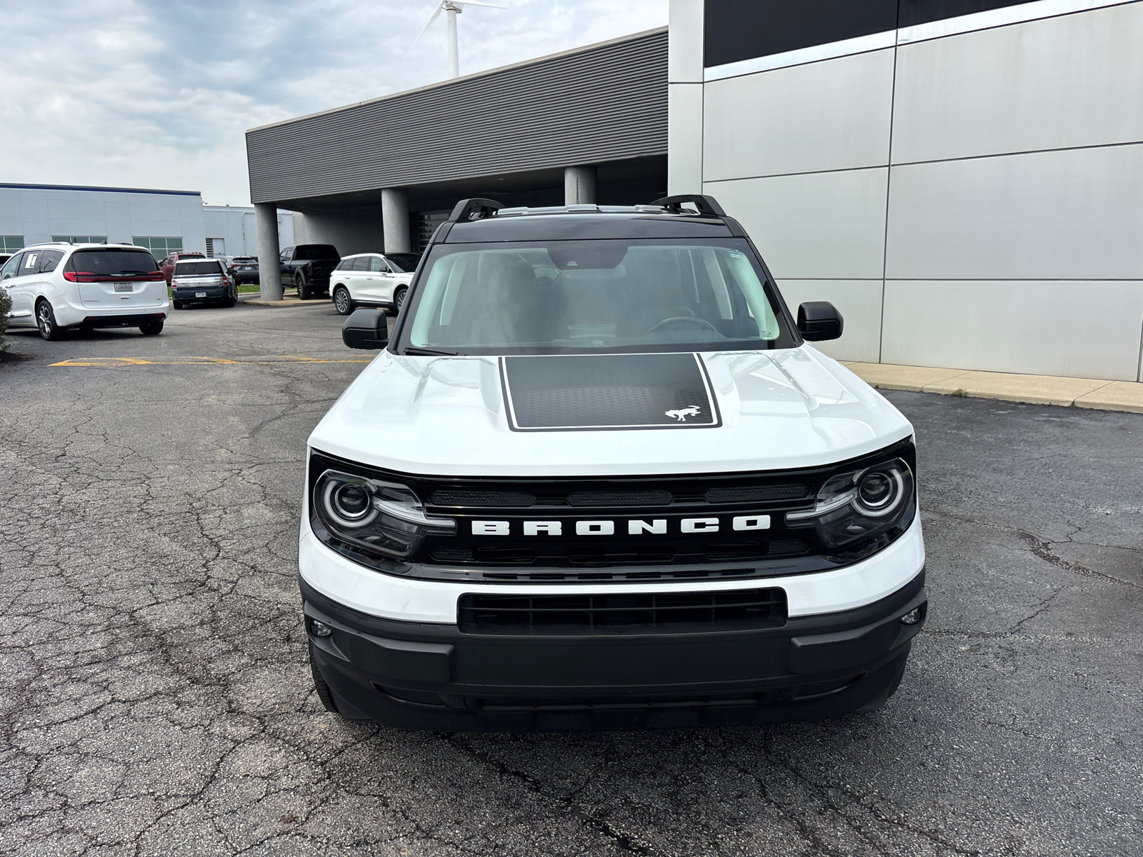 Used 2024 Ford Bronco Sport Outer Banks AWD/4WD image 2