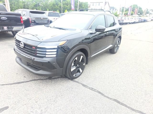 Used 2026 Nissan Kicks SR w/ Cold Weather Package