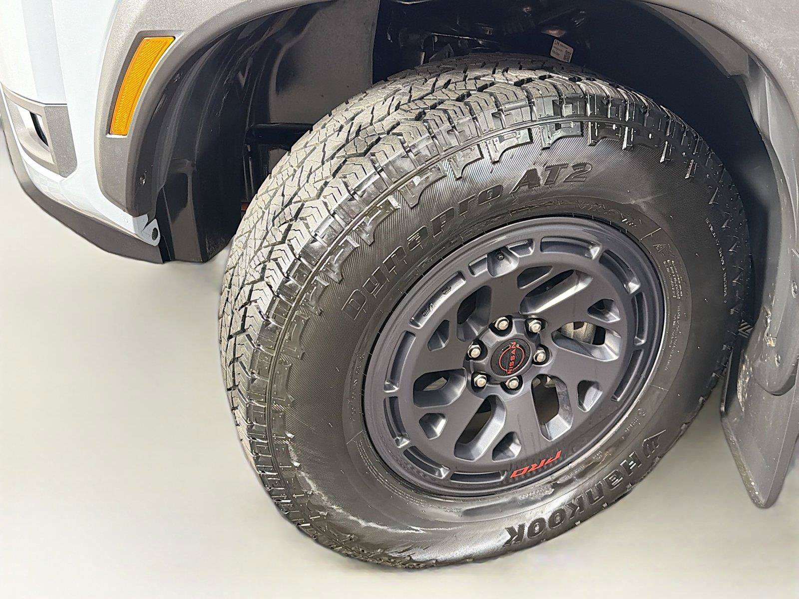 Used 2025 Nissan Frontier PRO-4X w/ Tow Package AWD/4WD image 35