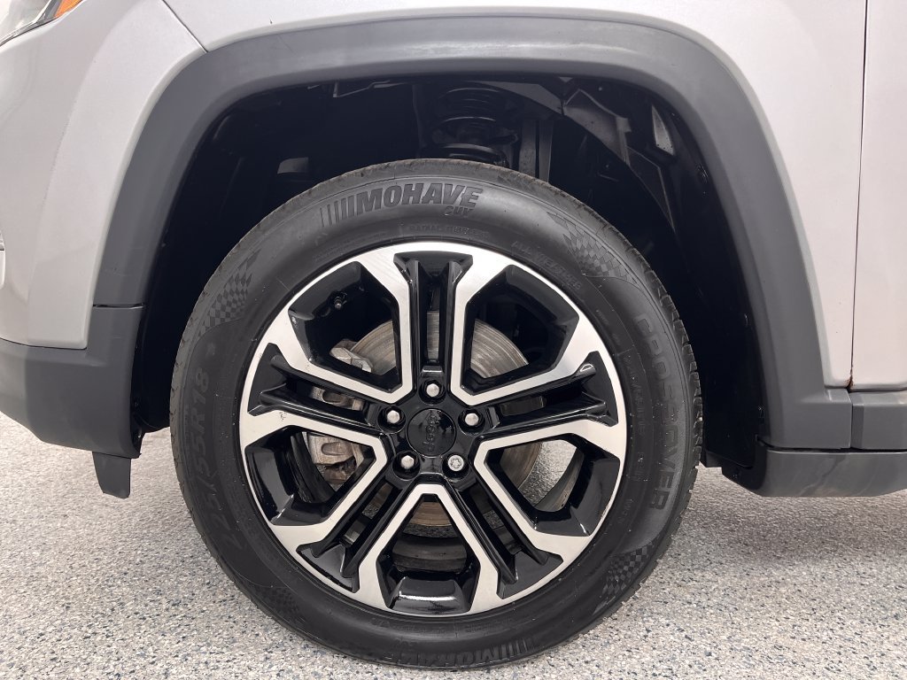 Used 2022 Jeep Compass Limited AWD/4WD image 29