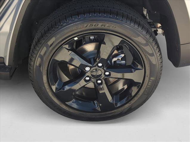 New 2025 Jeep Grand Cherokee Limited w/ Luxury Tech Group II RWD image 10