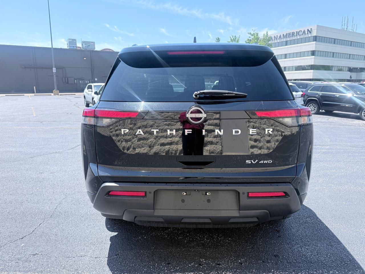Used 2022 Nissan Pathfinder SV AWD/4WD image 4