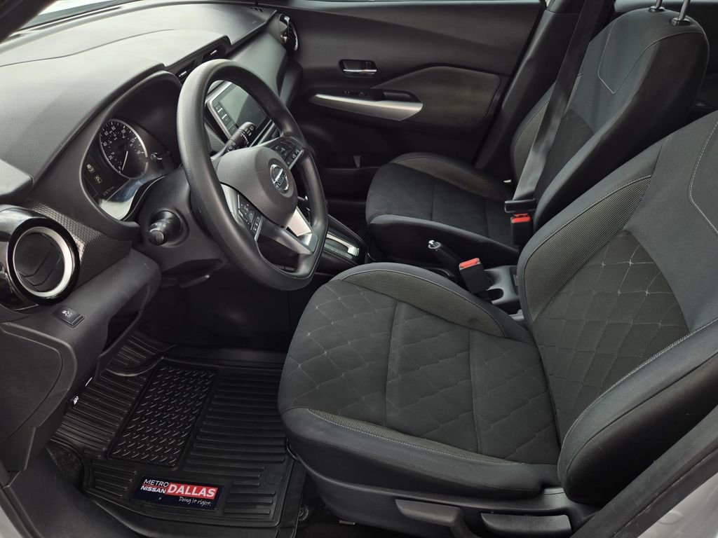 Used 2019 Nissan Kicks SV FWD image 18