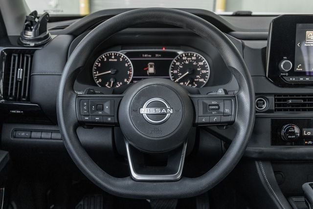 Used 2024 Nissan Pathfinder S image 8