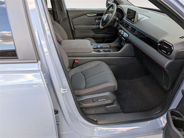 New 2025 Honda Pilot Sport image 30