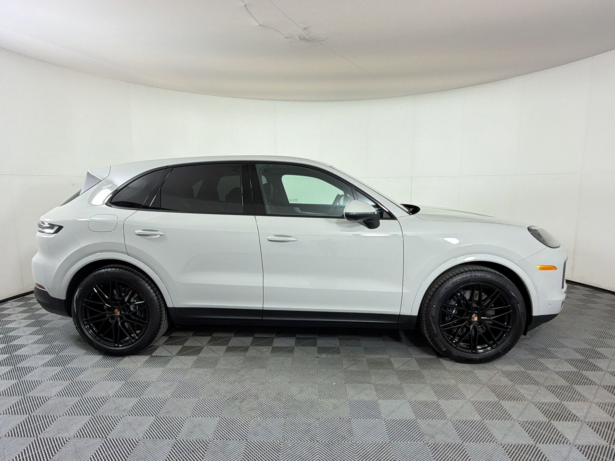 New 2026 Porsche Cayenne image 9