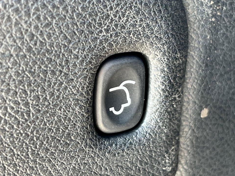 Used 2017 Jeep Grand Cherokee Limited w/ Trailer Tow Group IV AWD/4WD image 40