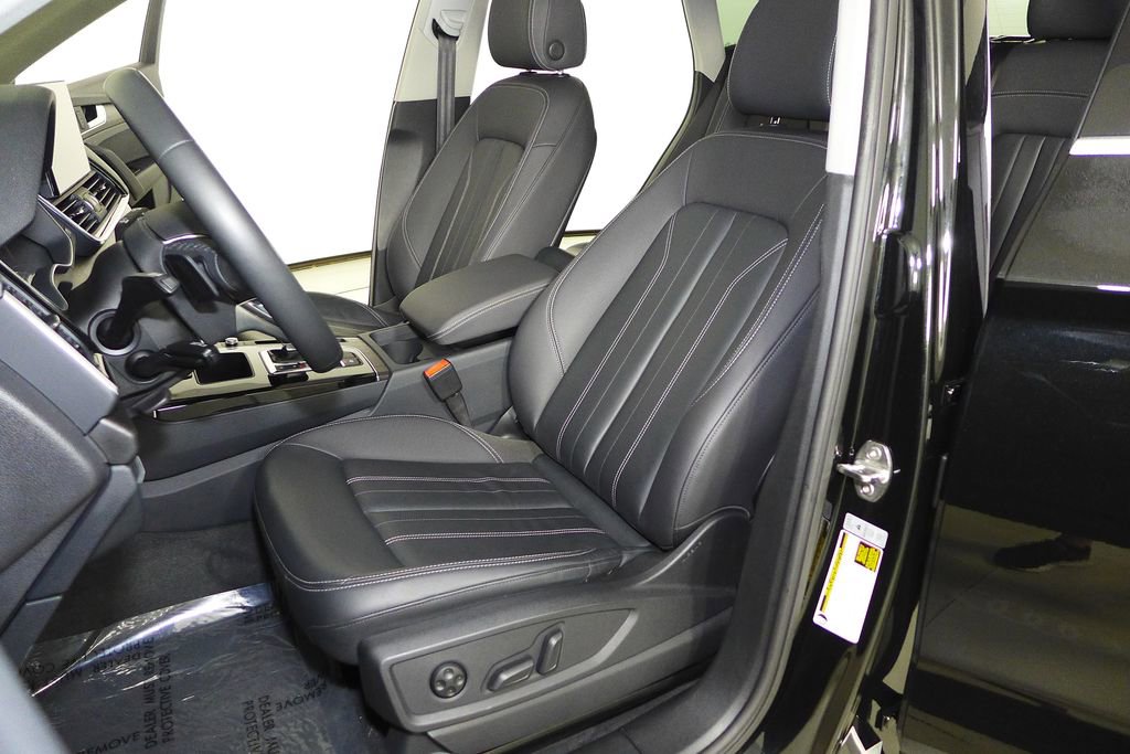 Used 2023 Audi Q5 2.0T Premium w/ Convenience Package image 22