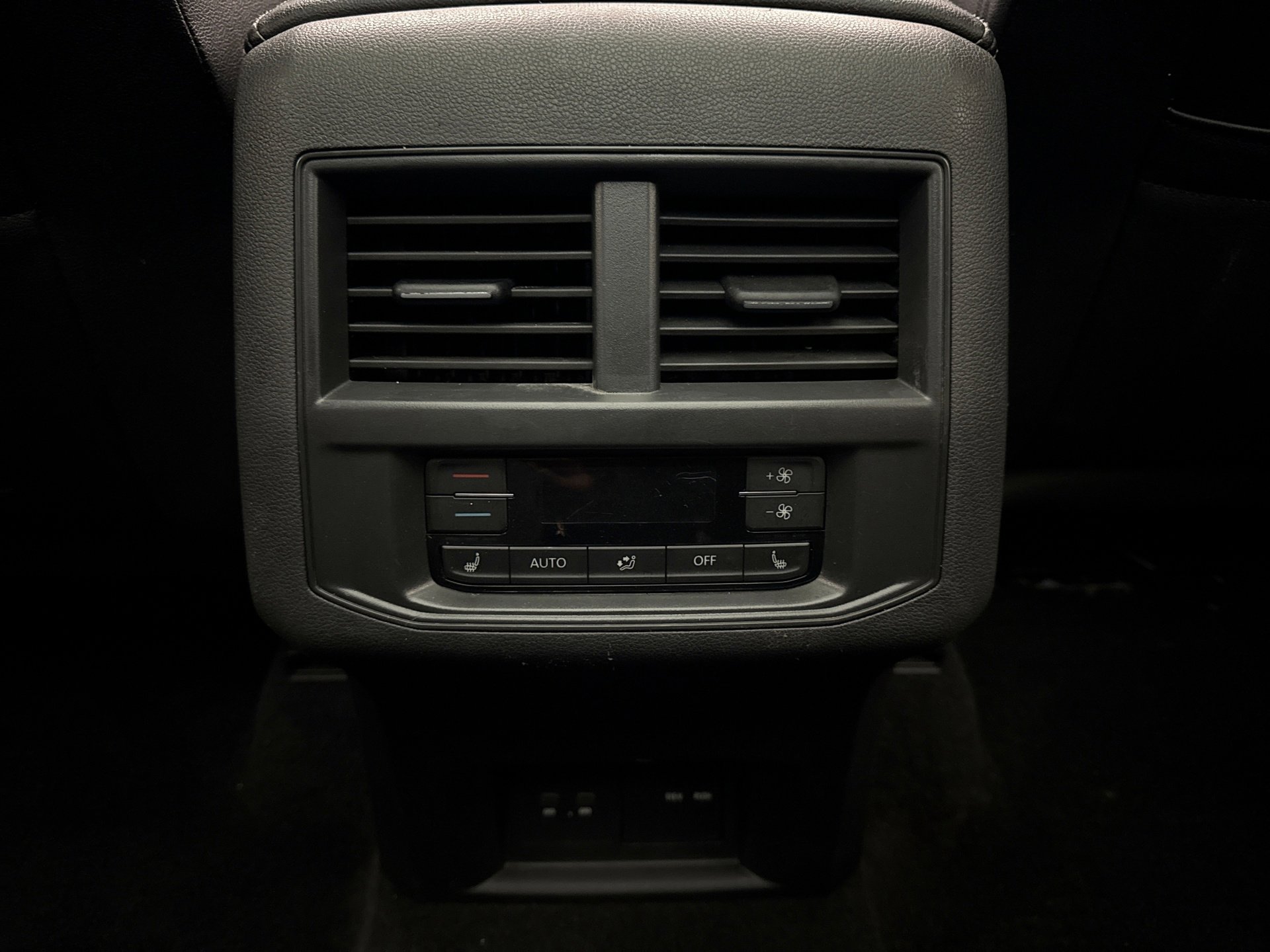 Used 2021 Volkswagen Atlas SEL Premium image 22