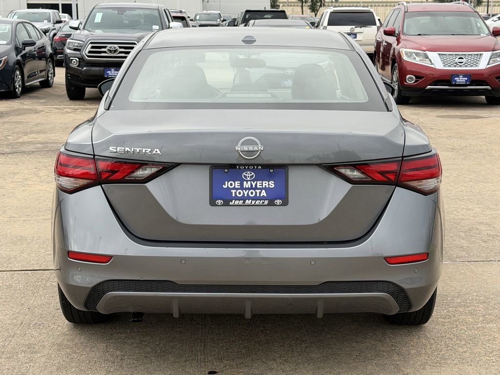 Used 2025 Nissan Sentra SV FWD image 8