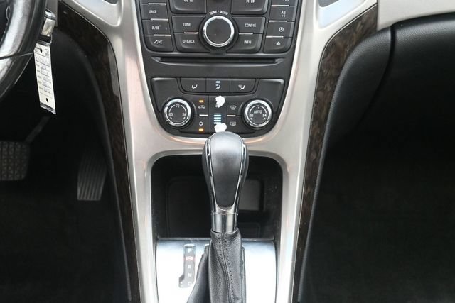 Used 2012 Buick Verano FWD image 21