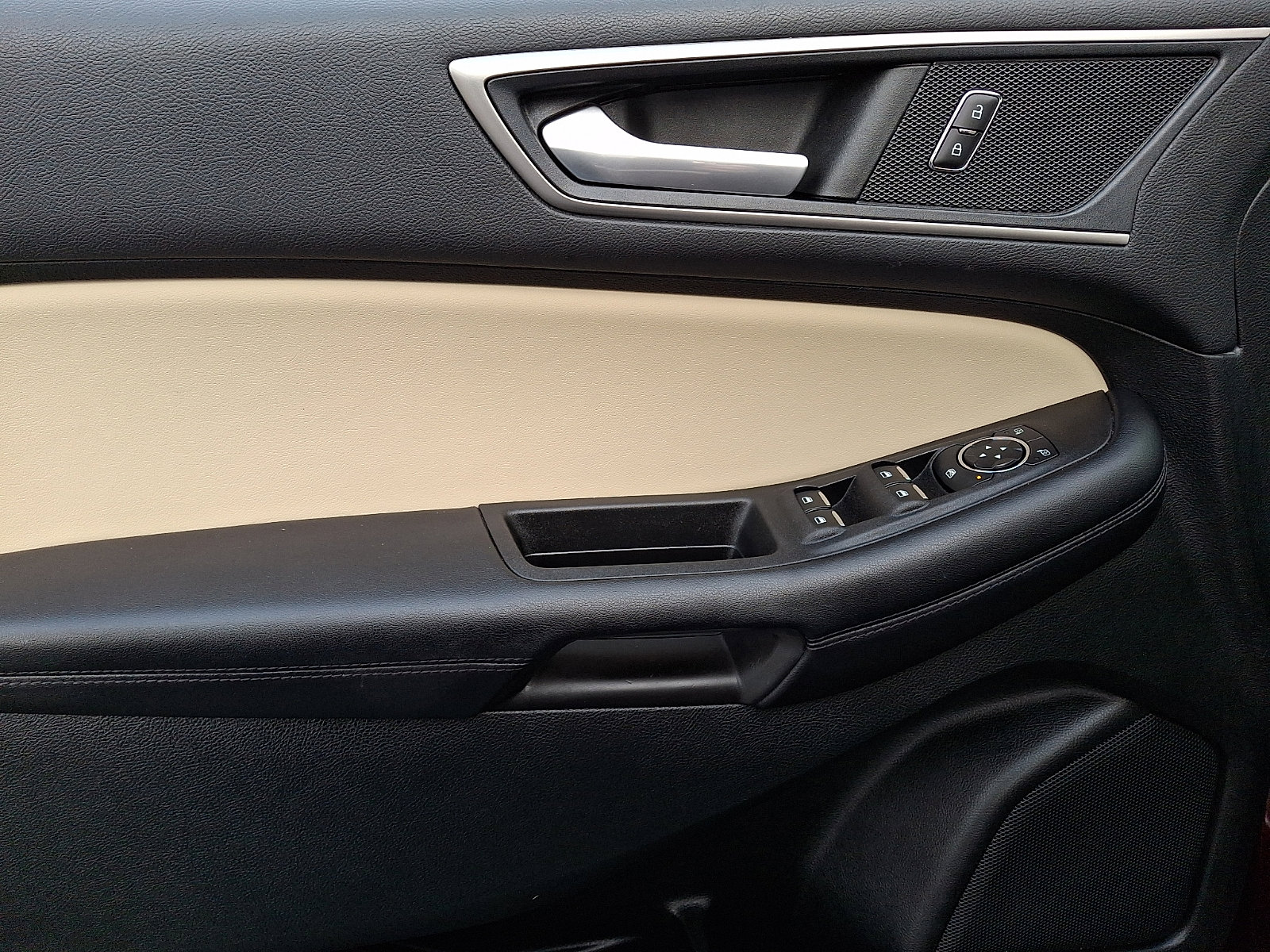 Certified 2022 Ford Edge SEL w/ Convenience Package image 12