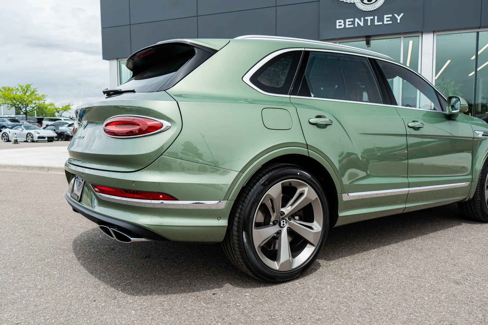 New 2026 Bentley Bentayga AWD/4WD image 13
