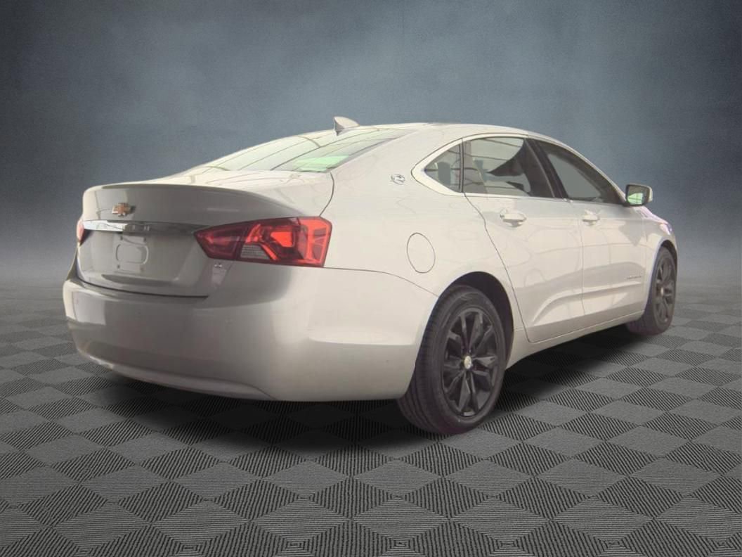 Used 2016 Chevrolet Impala LT w/ Convenience Package image 3