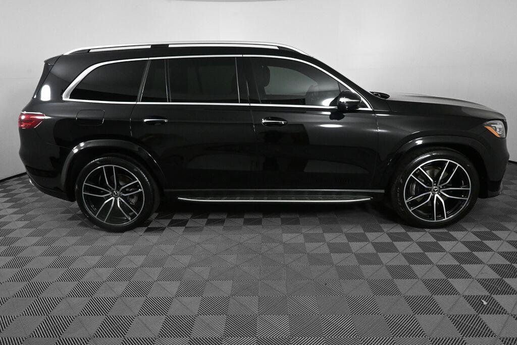 Used 2025 Mercedes-Benz GLS 580 4MATIC image 26