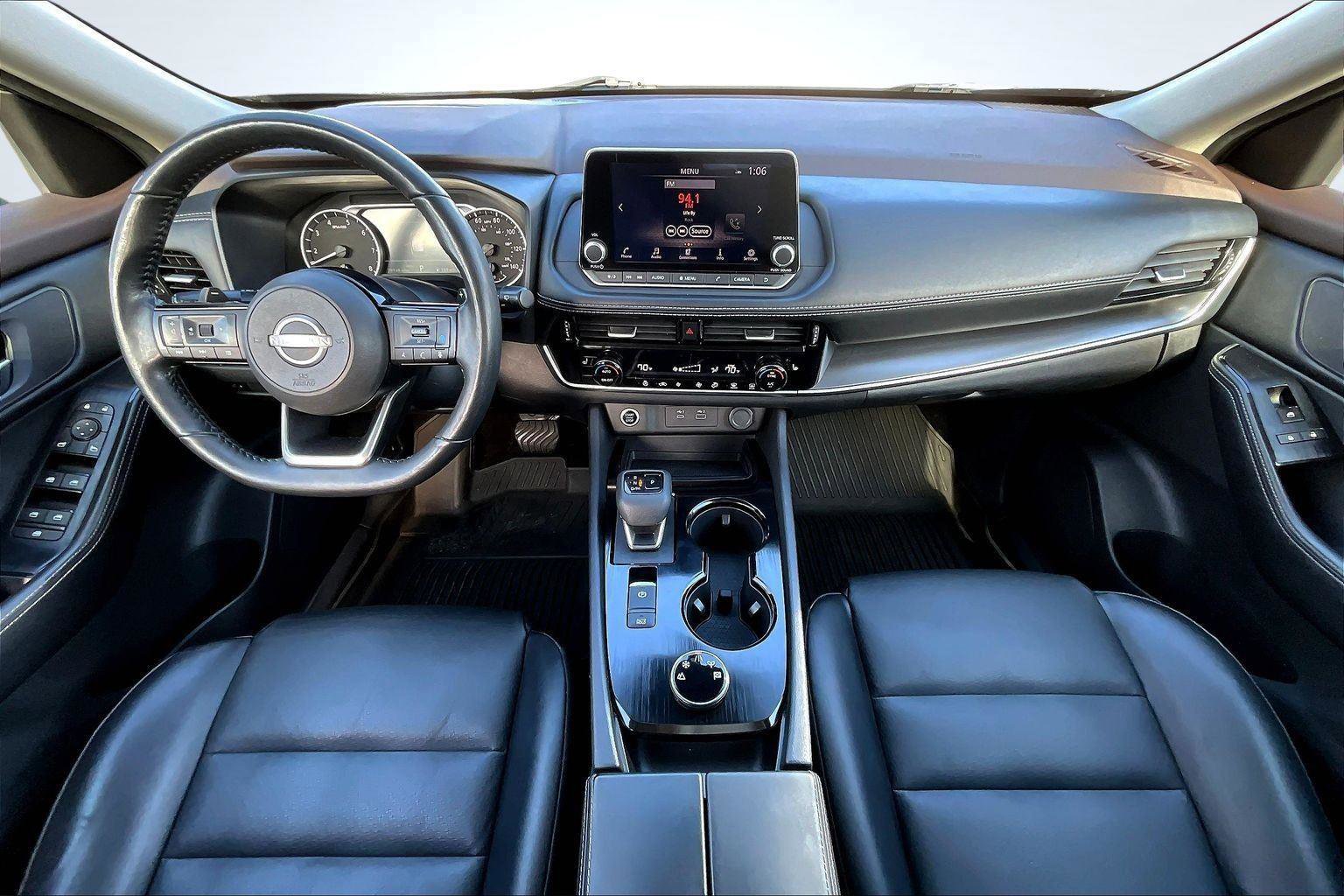 Used 2023 Nissan Rogue SV w/ SV Premium Package image 16