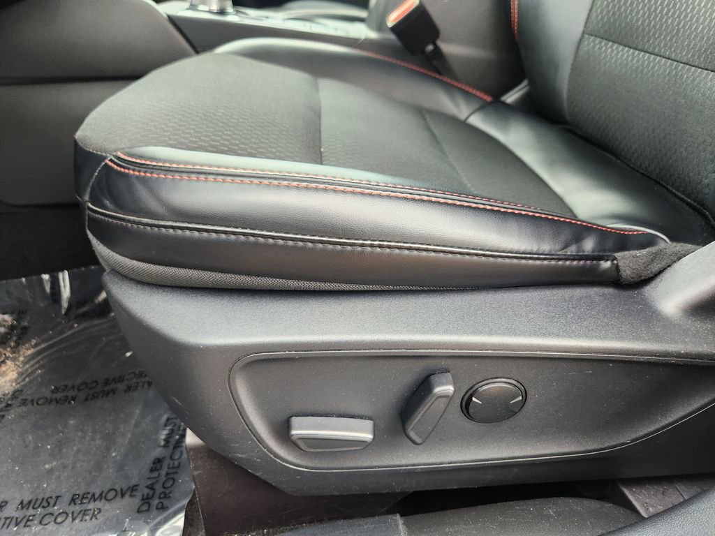 Used 2025 Ford Escape ST-Line Select image 14