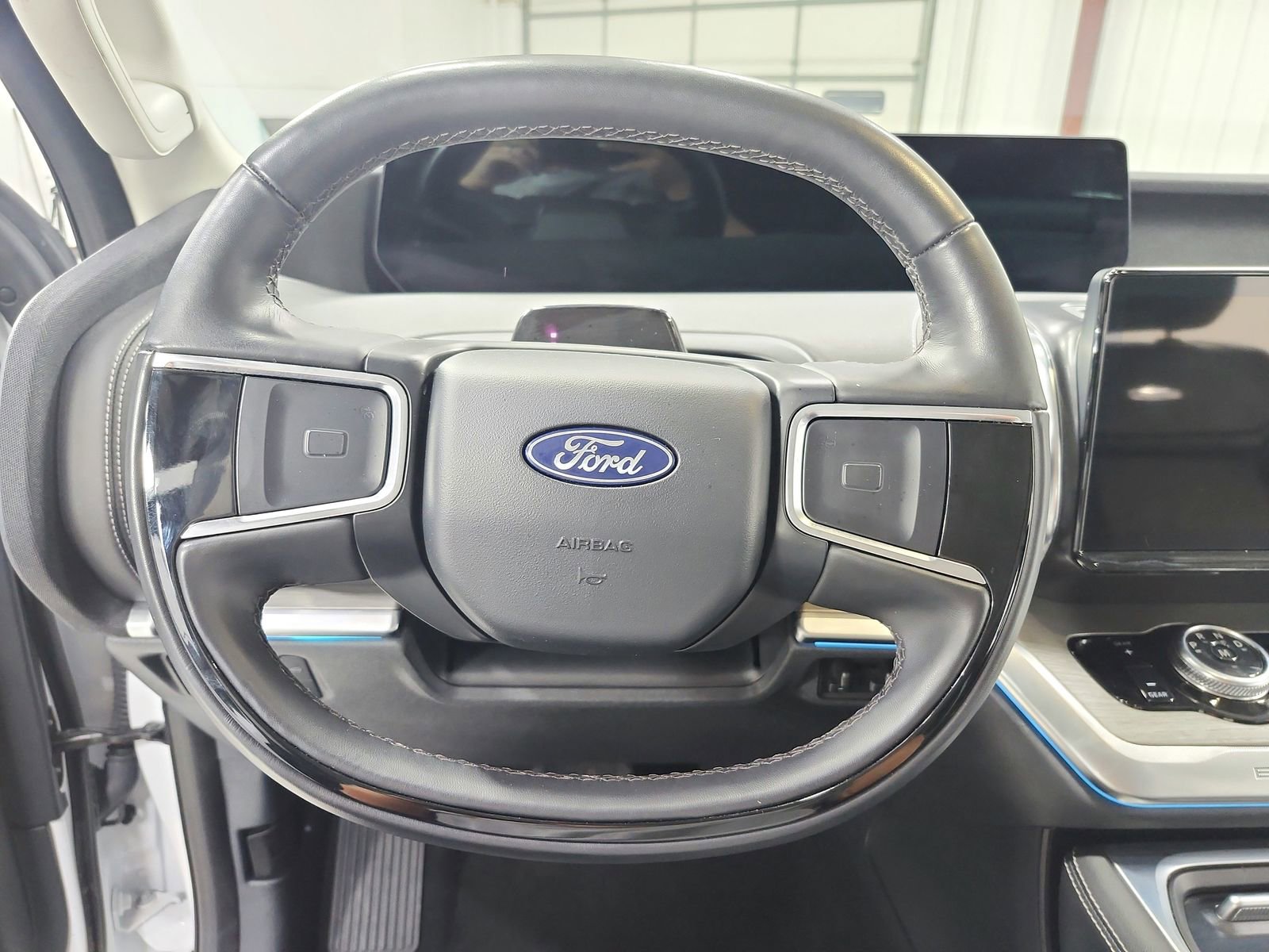 Used 2025 Ford Expedition Max Platinum image 24