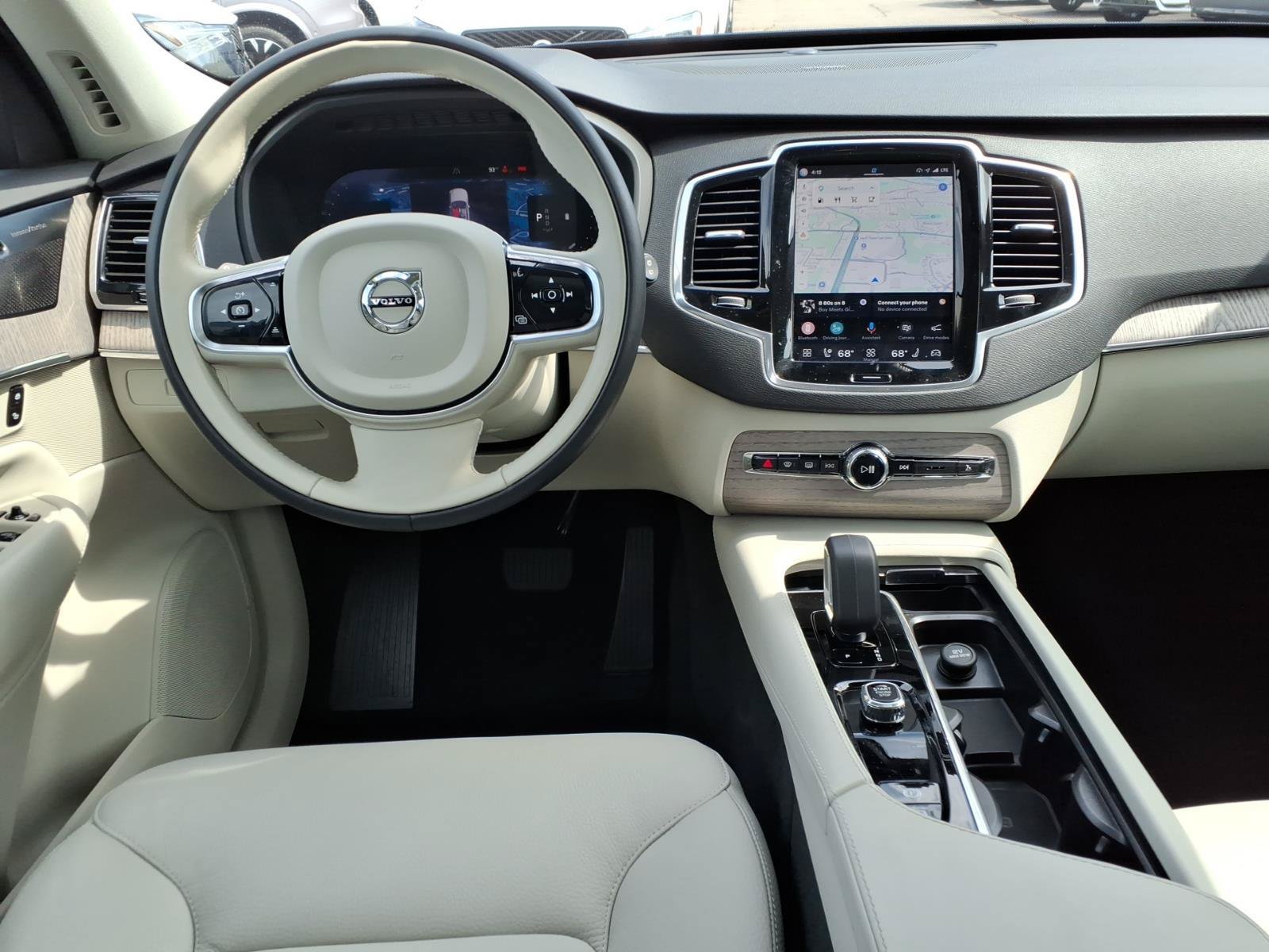 Certified 2024 Volvo XC90 B5 Plus AWD/4WD image 14