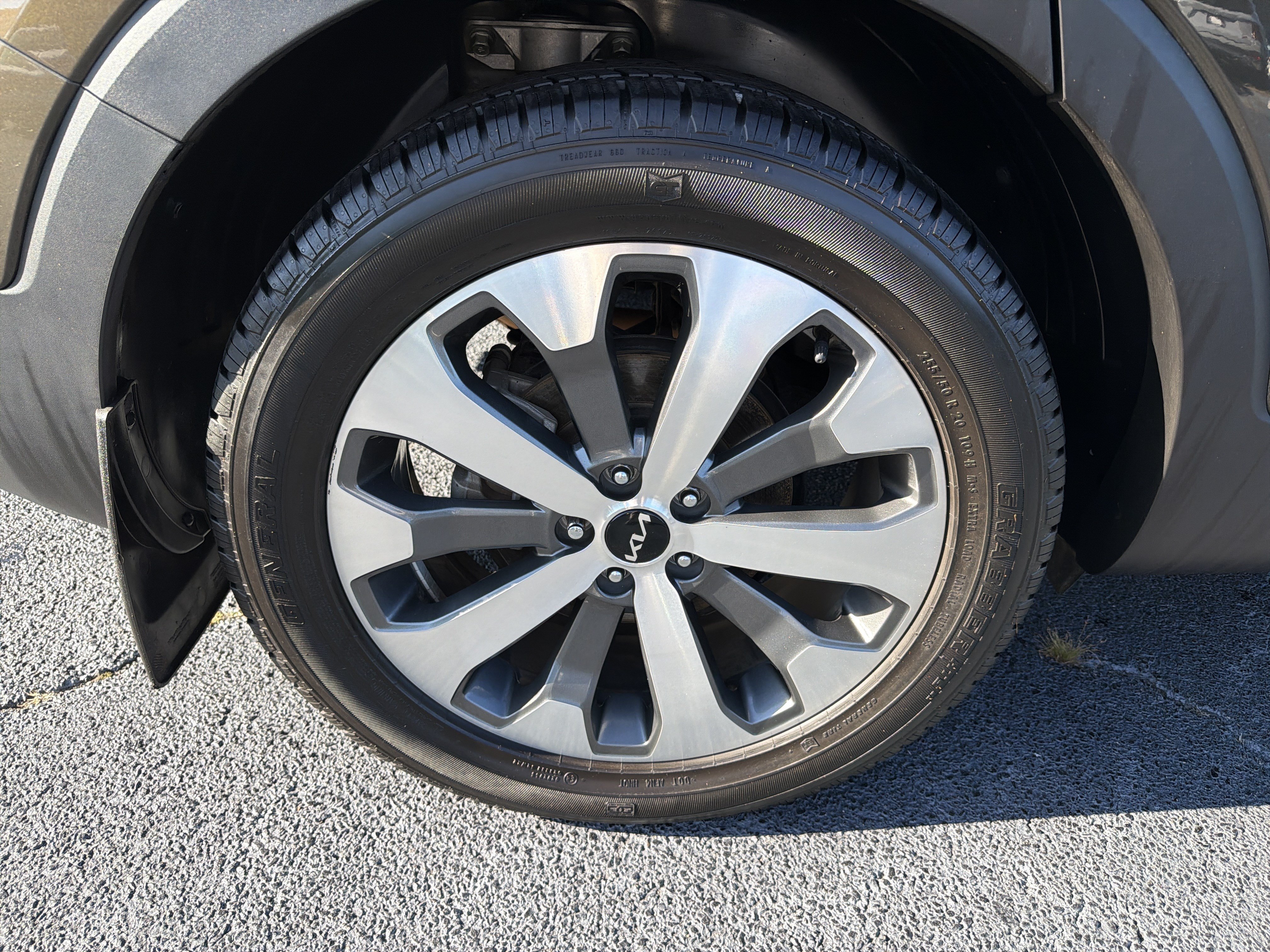 Used 2022 Kia Telluride S FWD image 30