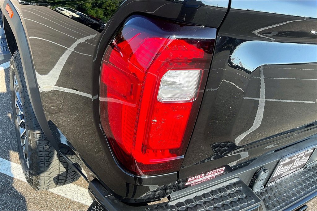Used 2023 GMC Canyon Denali image 29