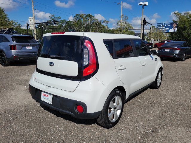 Used 2017 Kia Soul FWD image 2