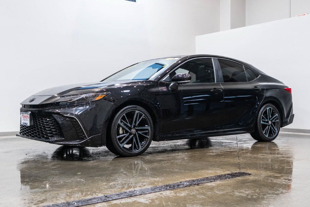 Used 2026 Toyota Camry XSE w/ Premium Plus Package FWD image 3