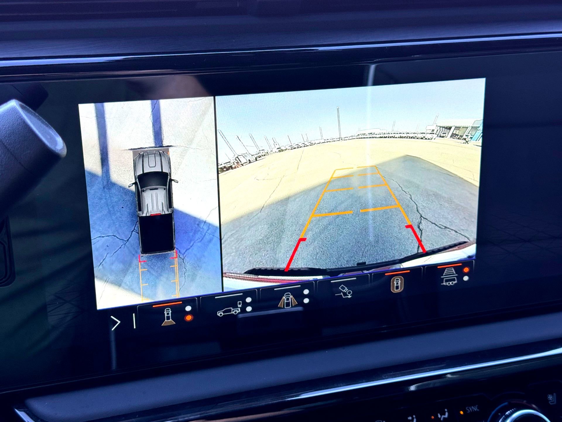 Used 2025 GMC Sierra 2500 AT4X image 35