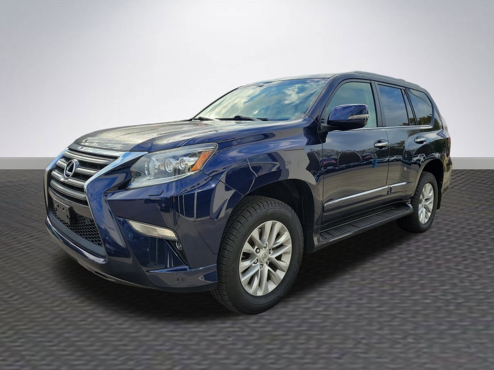Used 2019 Lexus GX 460 image 3