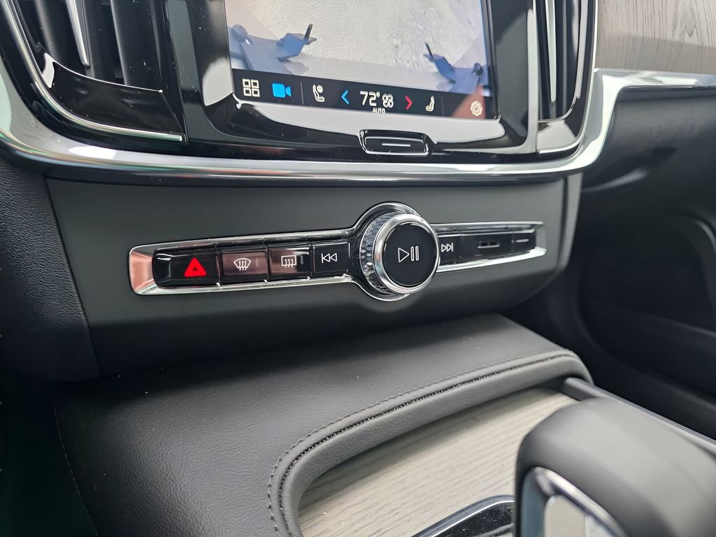 Used 2025 Volvo S90 B6 Plus w/ Protection Package Premier image 28