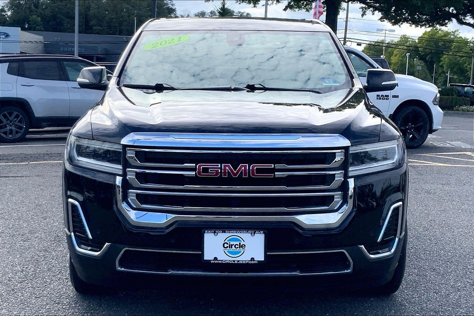 Used 2021 GMC Acadia SLE AWD/4WD image 3