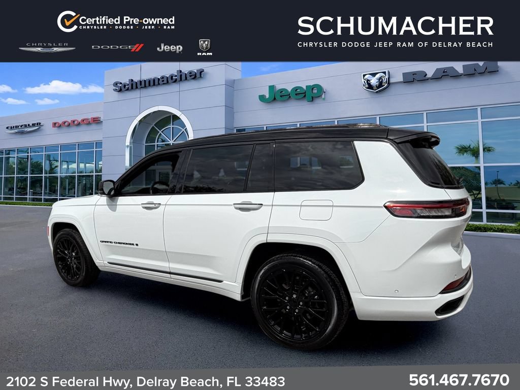 Used 2023 Jeep Grand Cherokee L Summit AWD/4WD image 5