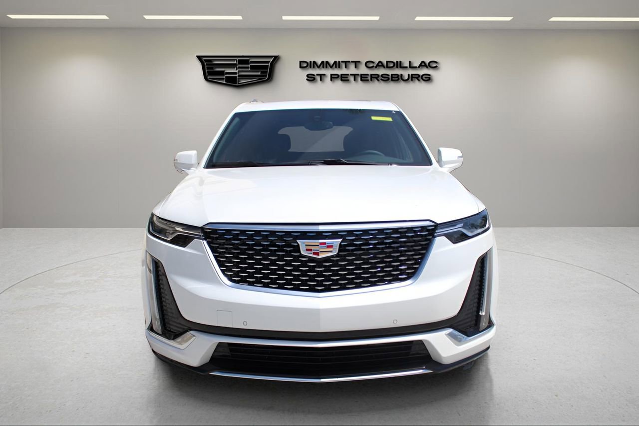 New 2025 Cadillac XT6 Luxury FWD image 8