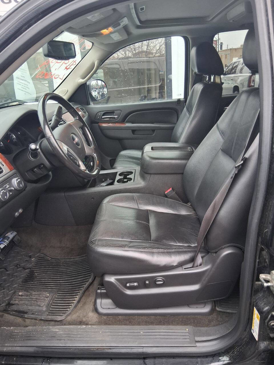 Used 2013 GMC Yukon XL SLT w/ SLT-2 Equipment Package image 10