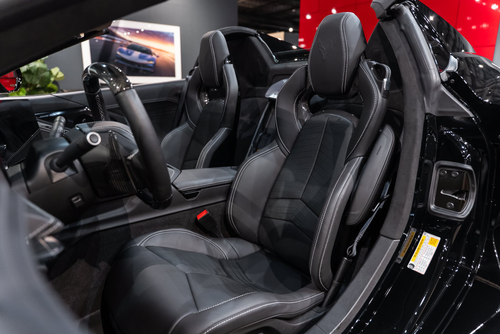 Used 2024 Chevrolet Corvette Z06 w/ Stealth Interior Trim Package RWD image 19